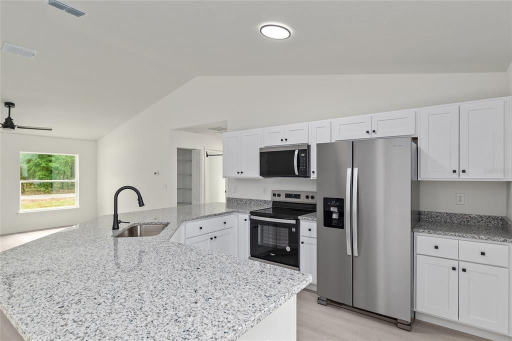 For Sale: $279,900 (3 beds, 2 baths, 1394 Square Feet)