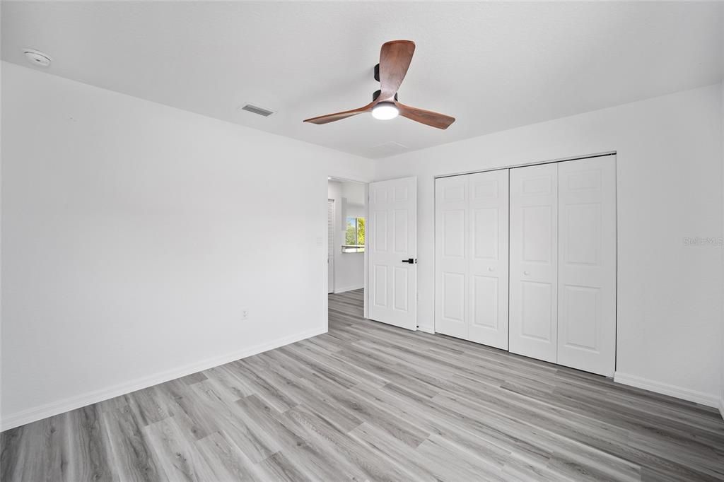 For Sale: $279,900 (3 beds, 2 baths, 1394 Square Feet)