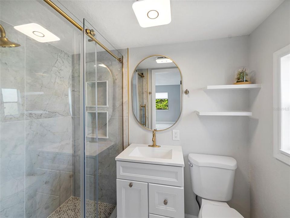 Active With Contract: $158,900 (2 beds, 2 baths, 864 Square Feet)