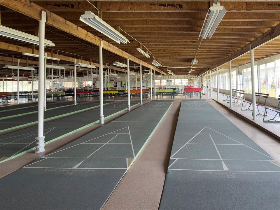 Active With Contract: $158,900 (2 beds, 2 baths, 864 Square Feet)