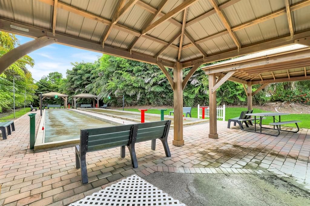 For Sale: $274,900 (2 beds, 2 baths, 1107 Square Feet)