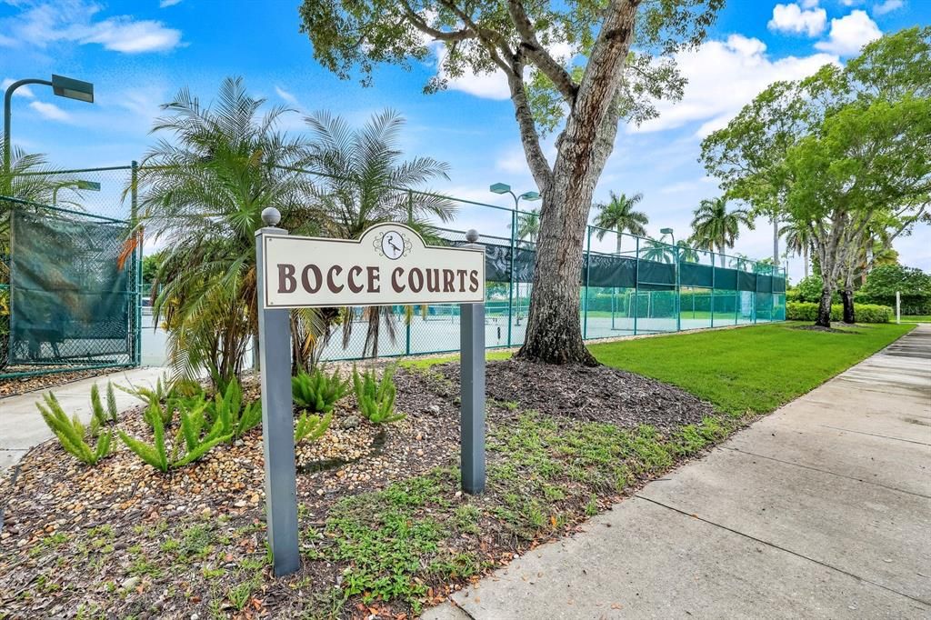 For Sale: $274,900 (2 beds, 2 baths, 1107 Square Feet)