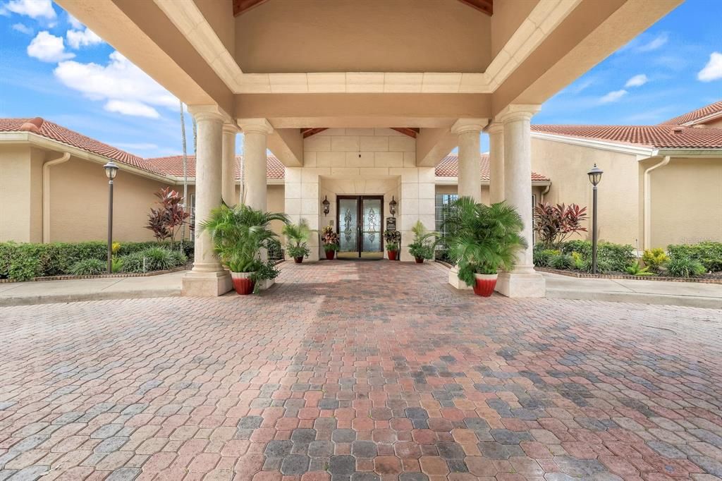 For Sale: $274,900 (2 beds, 2 baths, 1107 Square Feet)