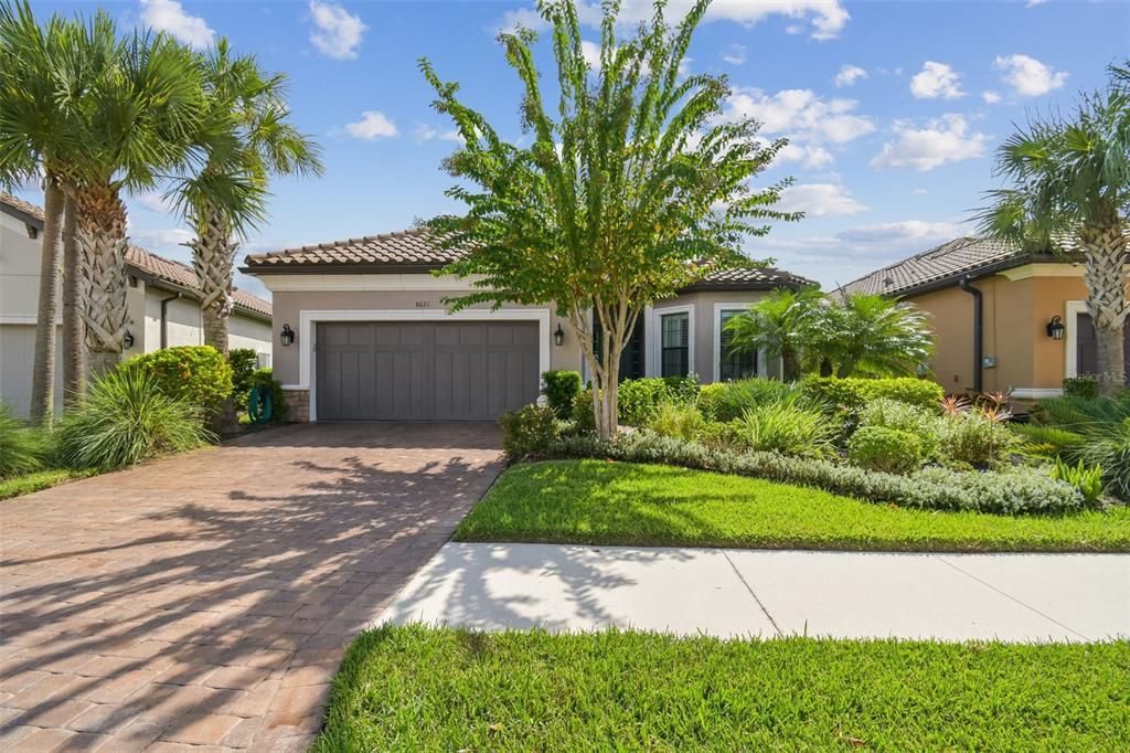 En Venta: $725,000 (4 camas, 3 baños, 2332 Pies cuadrados)