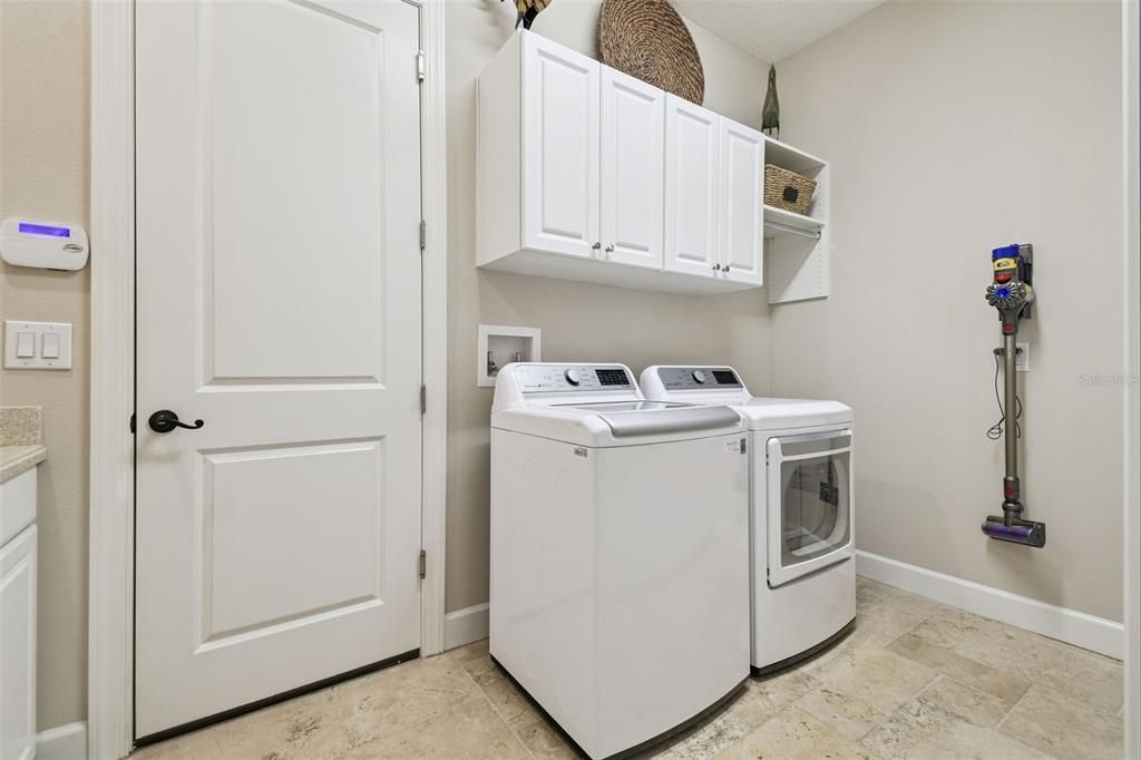 En Venta: $725,000 (4 camas, 3 baños, 2332 Pies cuadrados)