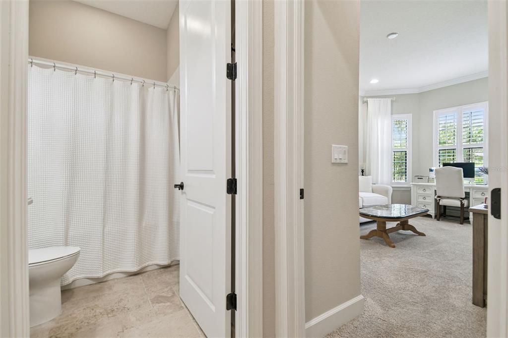 En Venta: $725,000 (4 camas, 3 baños, 2332 Pies cuadrados)