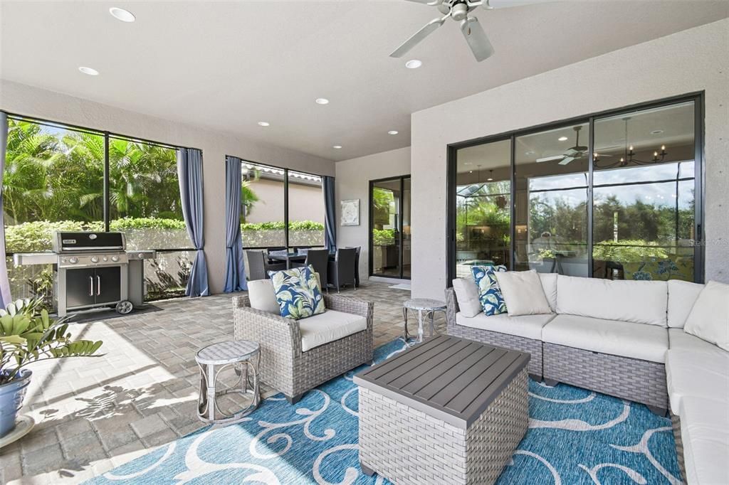 En Venta: $725,000 (4 camas, 3 baños, 2332 Pies cuadrados)