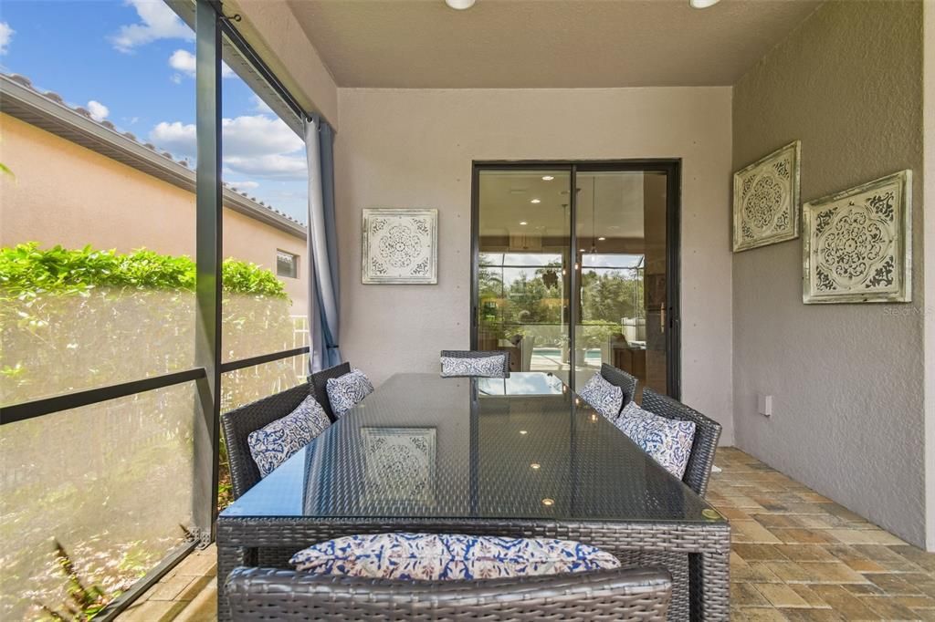 En Venta: $725,000 (4 camas, 3 baños, 2332 Pies cuadrados)