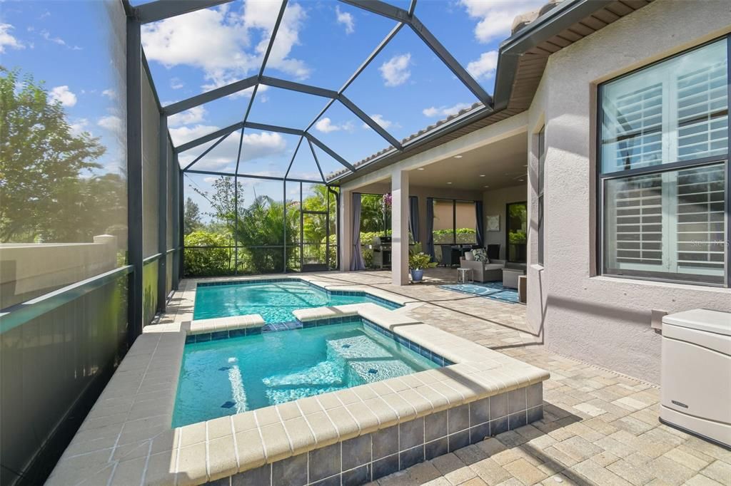 En Venta: $725,000 (4 camas, 3 baños, 2332 Pies cuadrados)