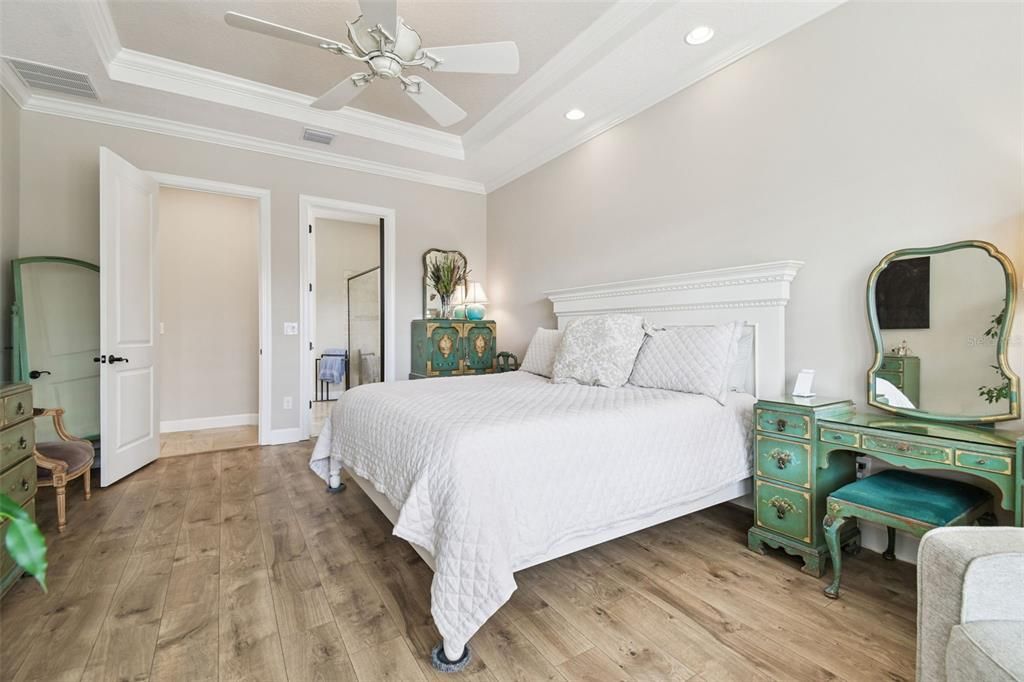 En Venta: $725,000 (4 camas, 3 baños, 2332 Pies cuadrados)