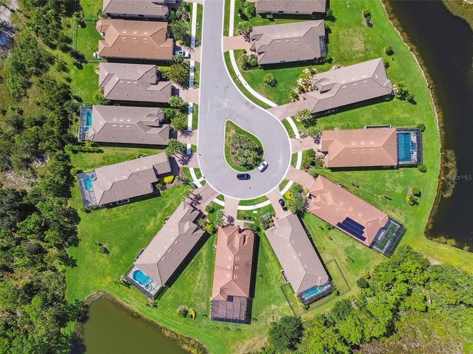 En Venta: $725,000 (4 camas, 3 baños, 2332 Pies cuadrados)