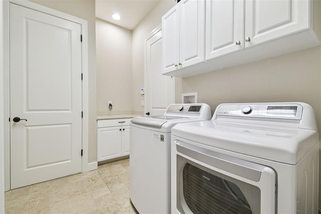 En Venta: $725,000 (4 camas, 3 baños, 2332 Pies cuadrados)