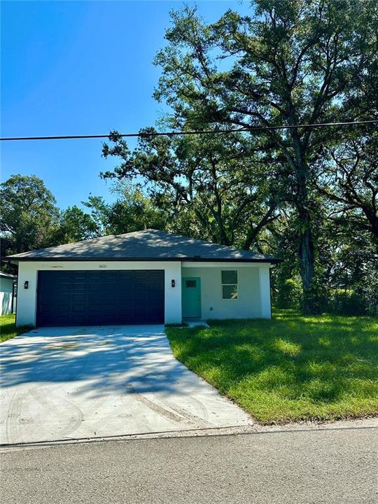 Active With Contract: $385,000 (3 beds, 2 baths, 1200 Square Feet)