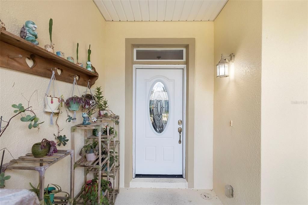 Под контрактом: $425,000 (4 спален, 3 ванн, 2210 Квадратных фут)