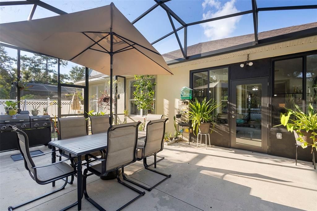 Под контрактом: $425,000 (4 спален, 3 ванн, 2210 Квадратных фут)