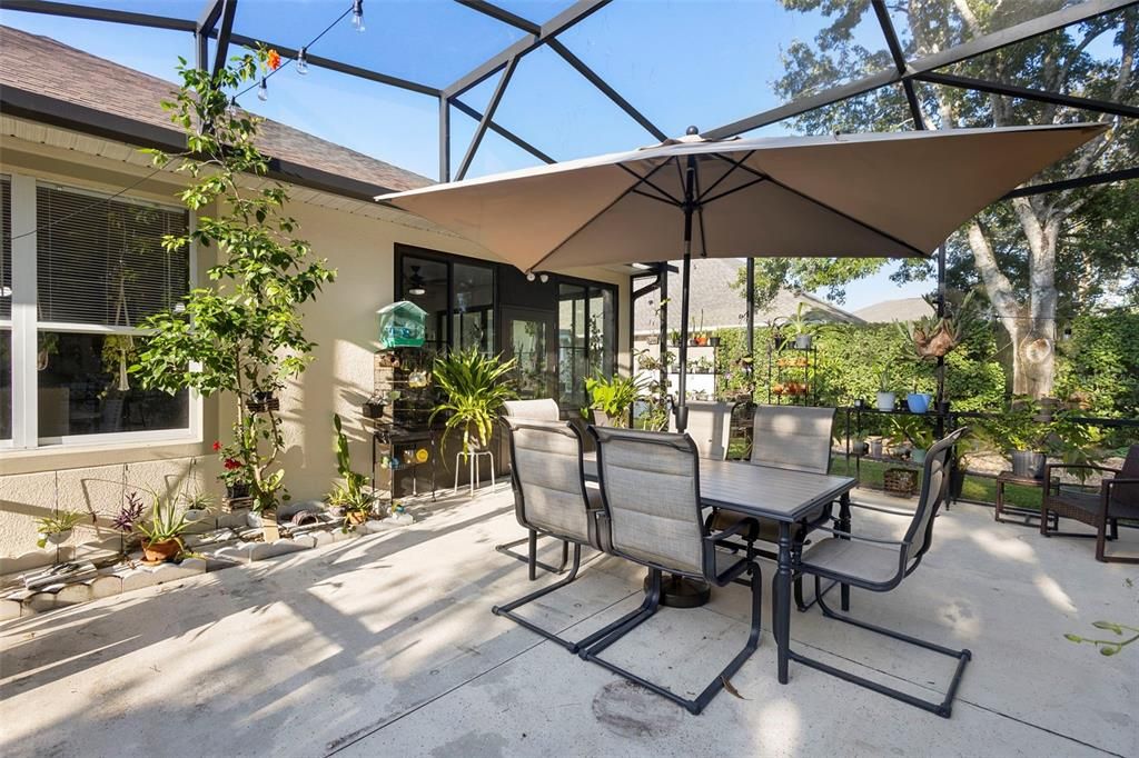 Под контрактом: $425,000 (4 спален, 3 ванн, 2210 Квадратных фут)