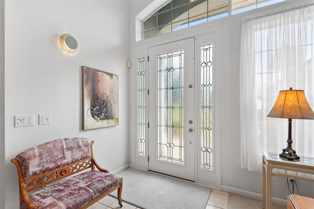 Activo con contrato: $696,000 (4 camas, 2 baños, 2529 Pies cuadrados)