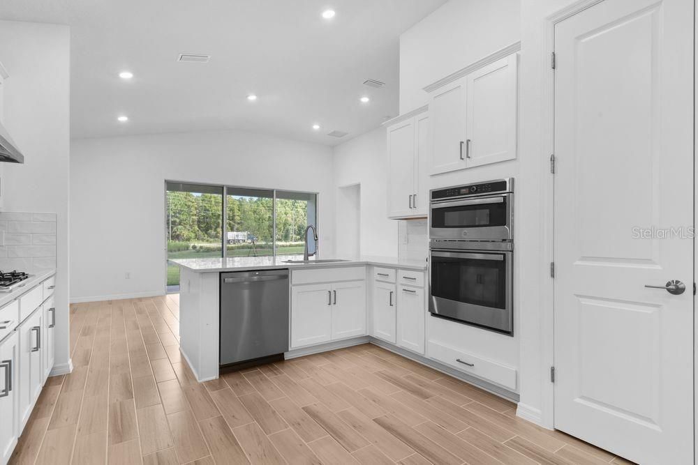 Active With Contract: $425,000 (3 beds, 2 baths, 2394 Square Feet)