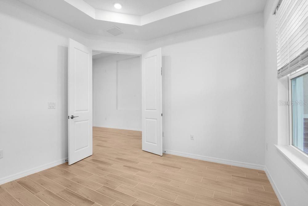 Active With Contract: $425,000 (3 beds, 2 baths, 2394 Square Feet)