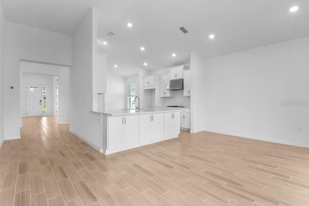 Active With Contract: $425,000 (3 beds, 2 baths, 2394 Square Feet)