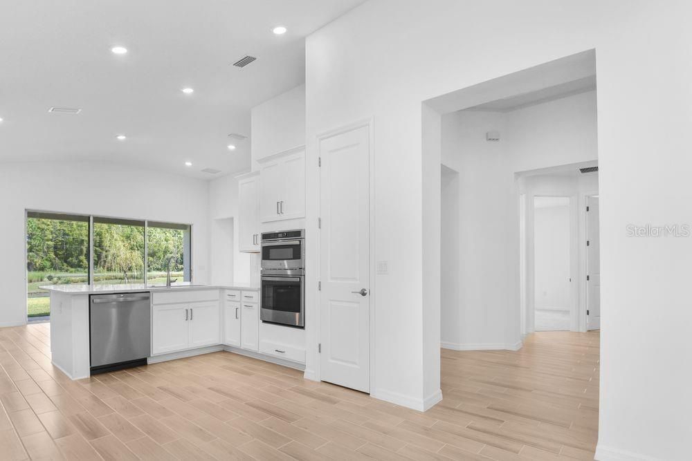 Active With Contract: $425,000 (3 beds, 2 baths, 2394 Square Feet)