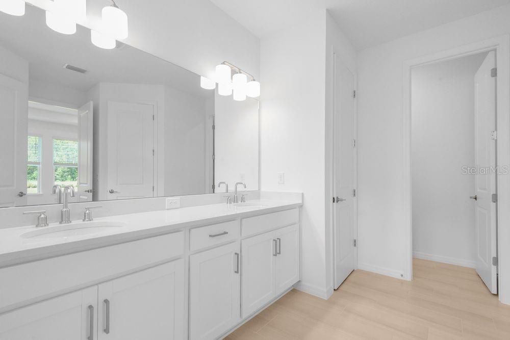 Active With Contract: $425,000 (3 beds, 2 baths, 2394 Square Feet)