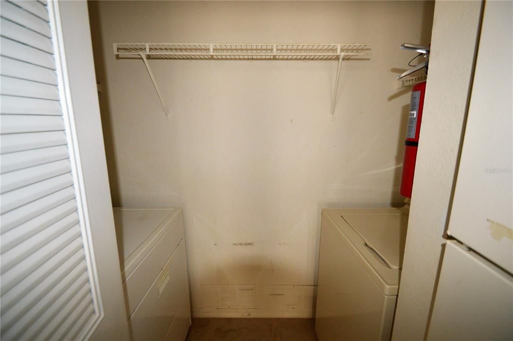 Active With Contract: $130,000 (2 beds, 2 baths, 934 Square Feet)