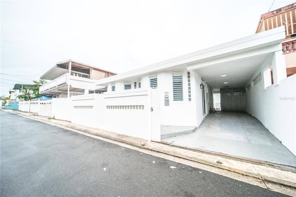 На продажу: $349,999 (4 спален, 3 ванн, 1250 Квадратных фут)