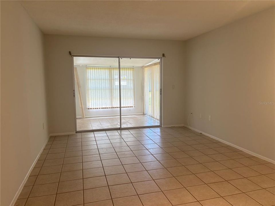 合同活跃: $79,000 (1 贝兹, 1 浴室, 762 平方英尺)