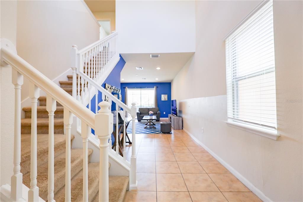 Под контрактом: $469,900 (5 спален, 4 ванн, 2492 Квадратных фут)