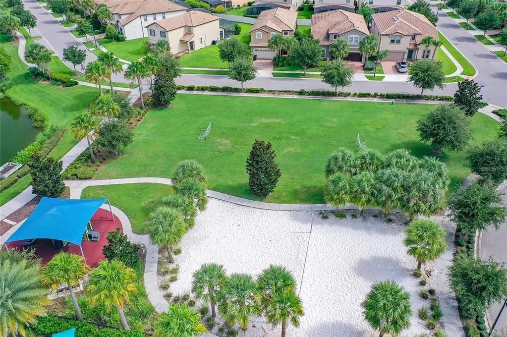 Под контрактом: $469,900 (5 спален, 4 ванн, 2492 Квадратных фут)