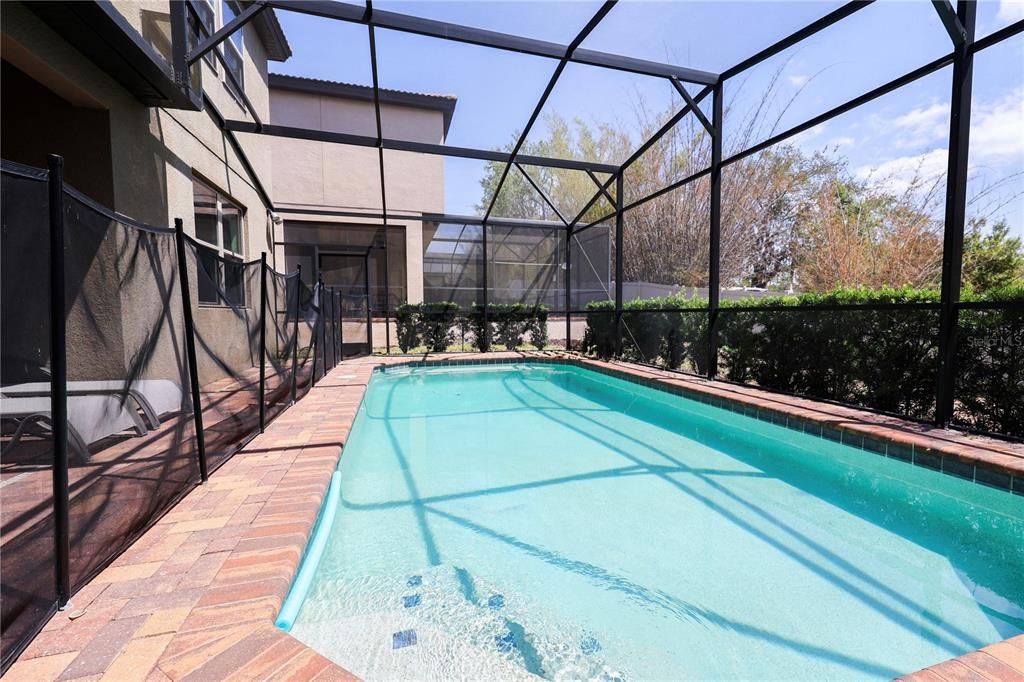 Под контрактом: $469,900 (5 спален, 4 ванн, 2492 Квадратных фут)