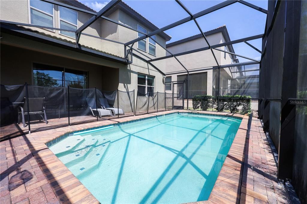 Под контрактом: $469,900 (5 спален, 4 ванн, 2492 Квадратных фут)