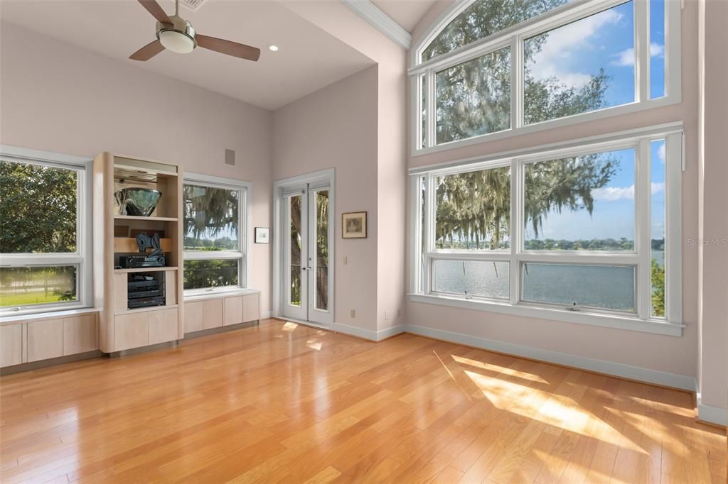 For Sale: $4,900,000 (5 beds, 4 baths, 5548 Square Feet)