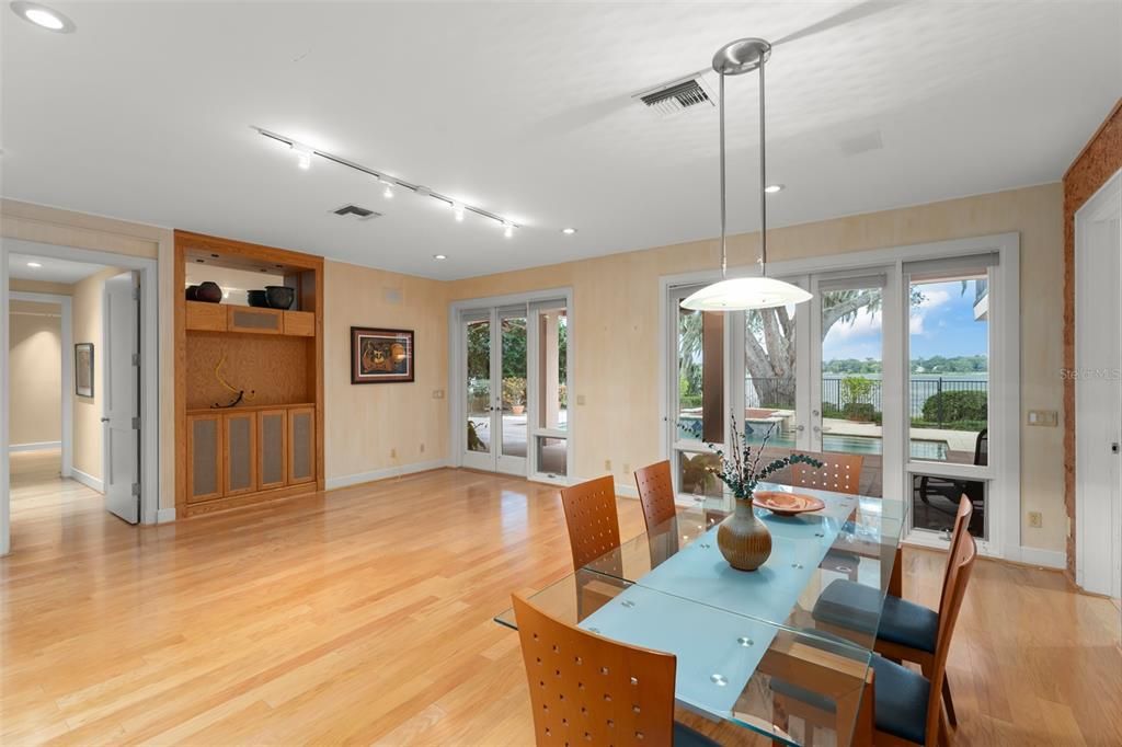 For Sale: $4,900,000 (5 beds, 4 baths, 5548 Square Feet)