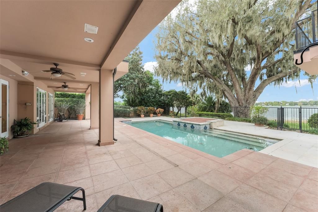 For Sale: $4,900,000 (5 beds, 4 baths, 5548 Square Feet)