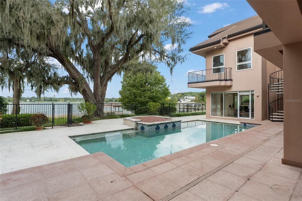 For Sale: $4,900,000 (5 beds, 4 baths, 5548 Square Feet)