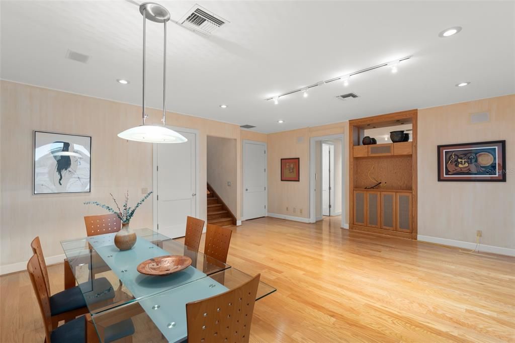 For Sale: $4,900,000 (5 beds, 4 baths, 5548 Square Feet)