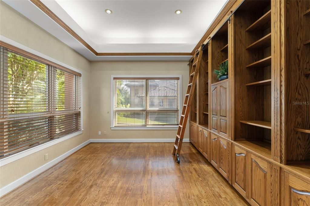 For Sale: $4,900,000 (5 beds, 4 baths, 5548 Square Feet)