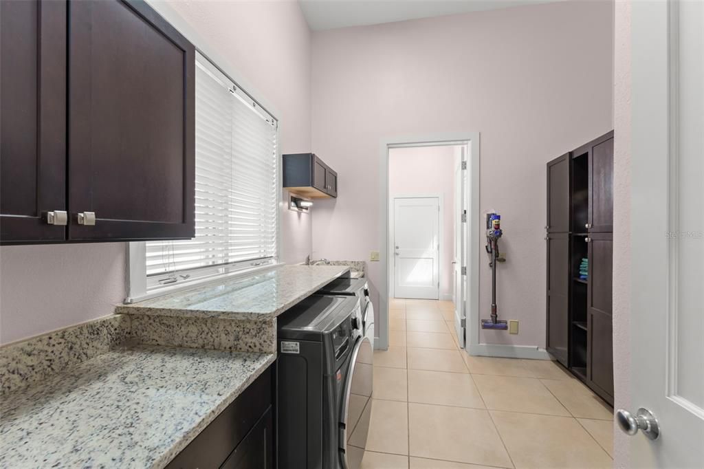 For Sale: $4,900,000 (5 beds, 4 baths, 5548 Square Feet)