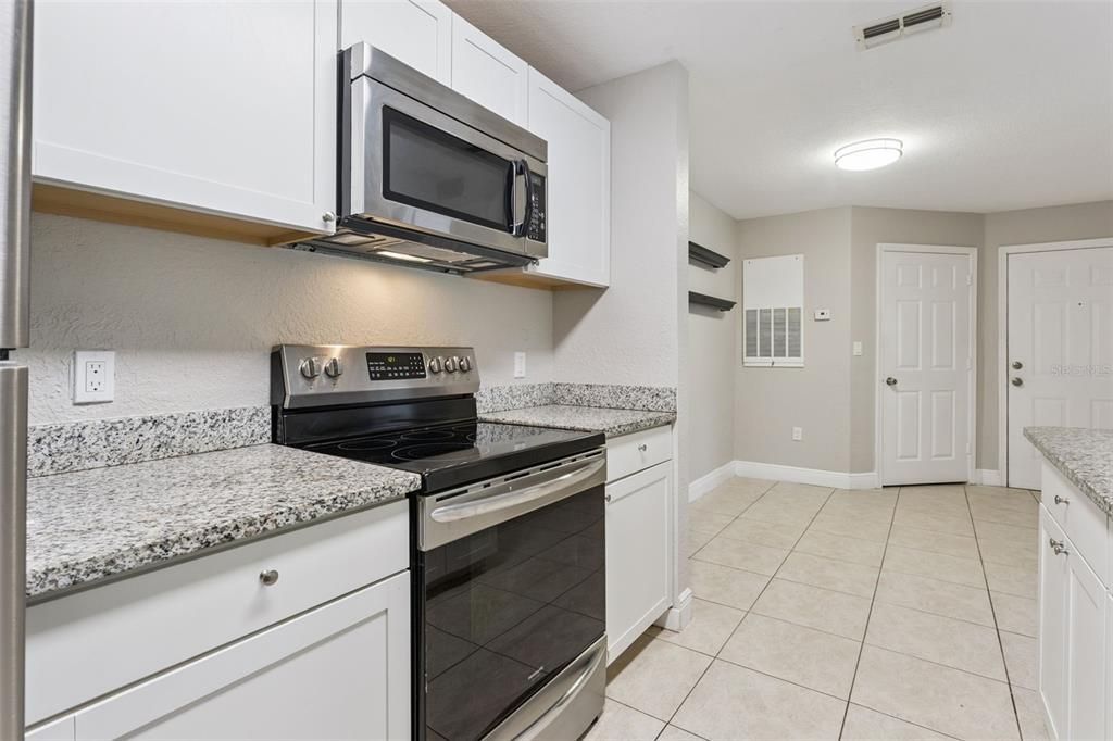 Activo con contrato: $184,900 (1 camas, 1 baños, 734 Pies cuadrados)