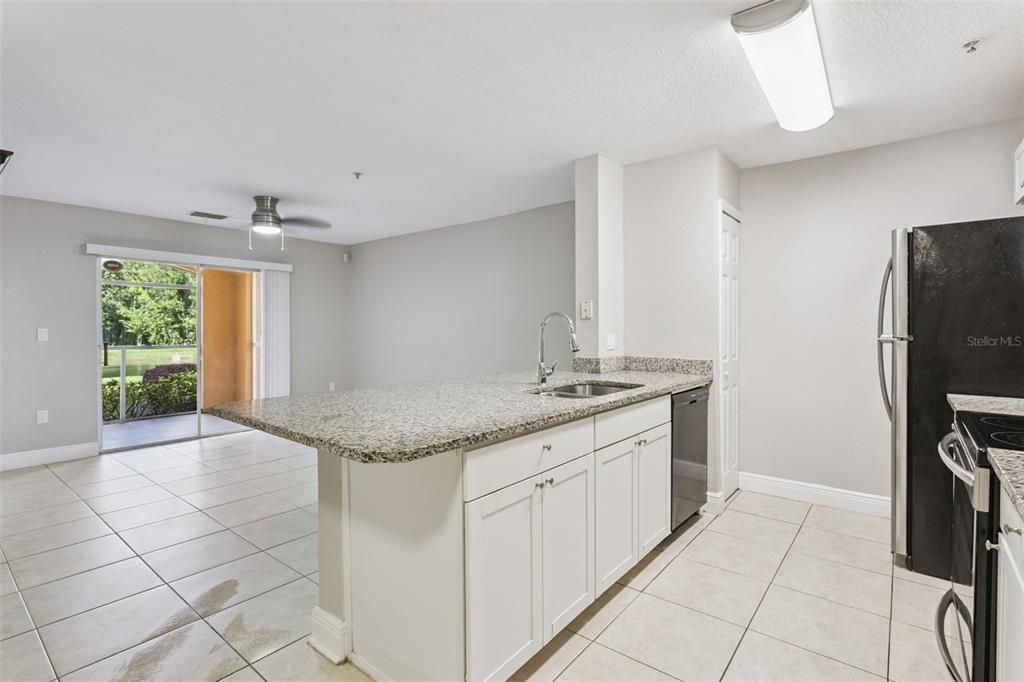 Activo con contrato: $184,900 (1 camas, 1 baños, 734 Pies cuadrados)