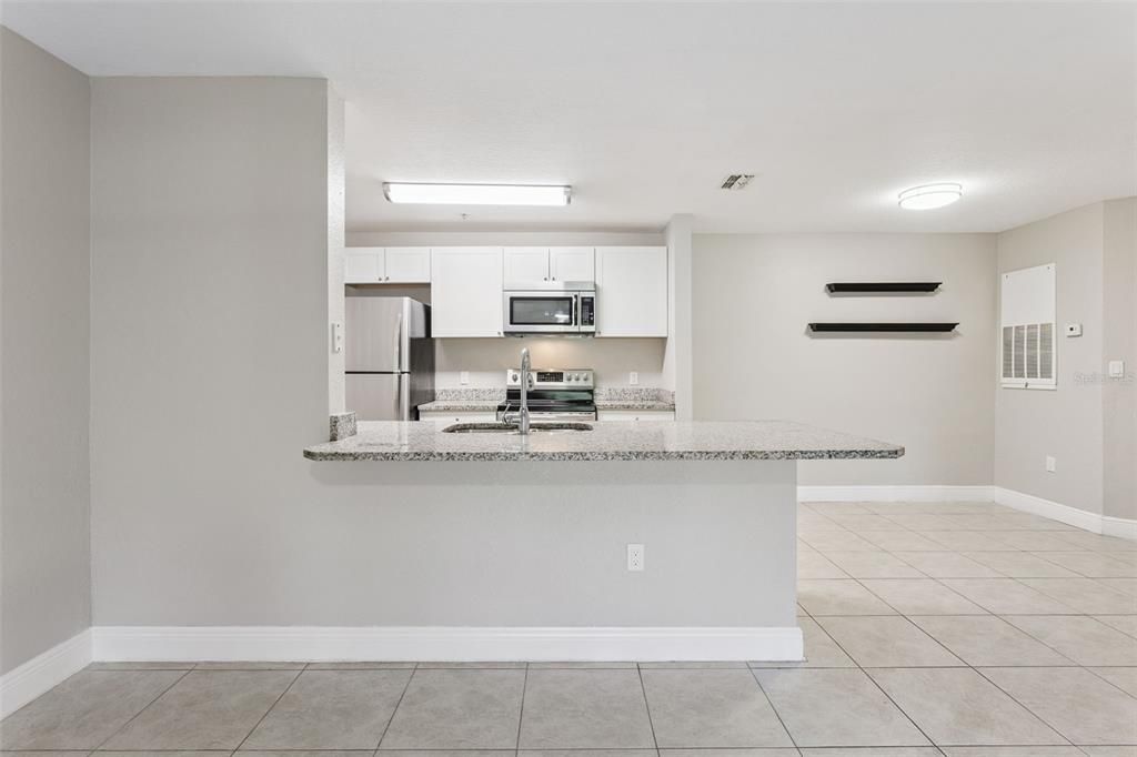 Activo con contrato: $184,900 (1 camas, 1 baños, 734 Pies cuadrados)