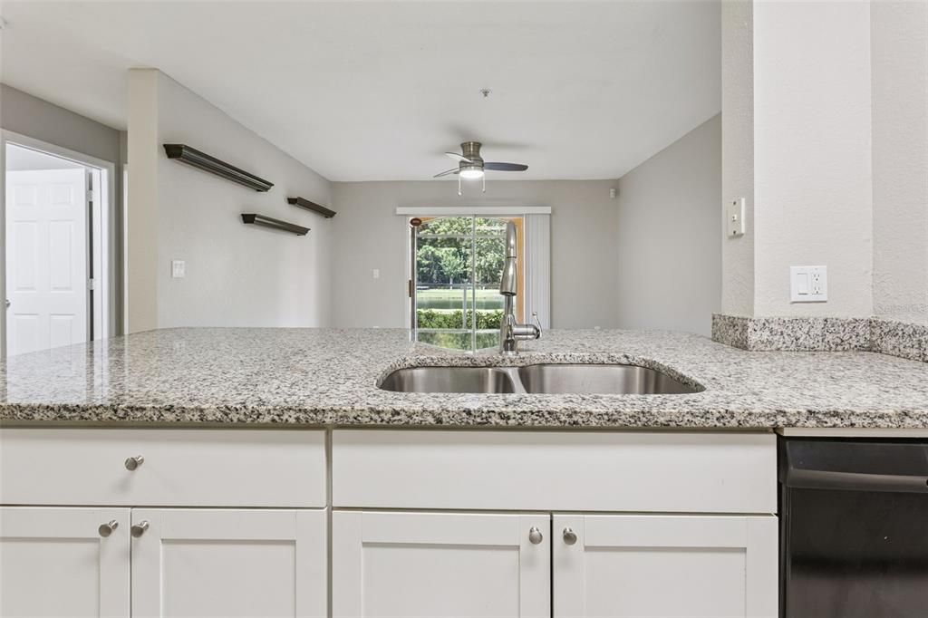 Activo con contrato: $184,900 (1 camas, 1 baños, 734 Pies cuadrados)