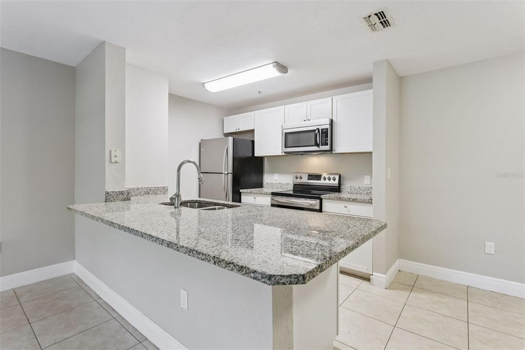 Activo con contrato: $184,900 (1 camas, 1 baños, 734 Pies cuadrados)