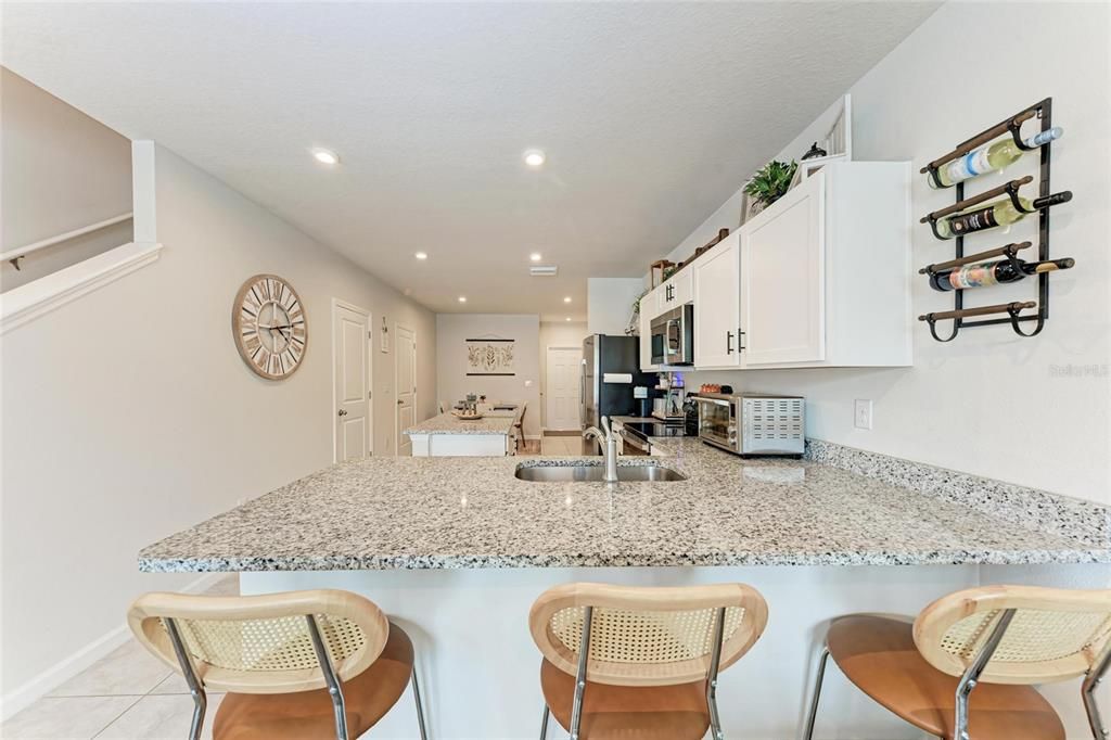 На продажу: $298,500 (3 спален, 2 ванн, 1431 Квадратных фут)