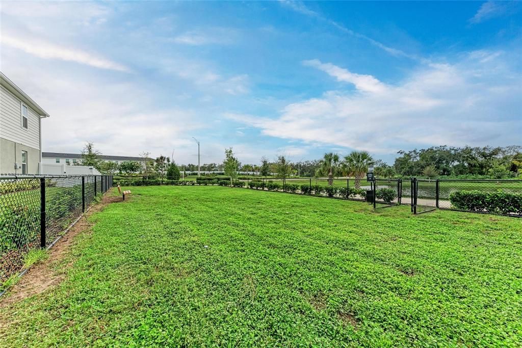 На продажу: $298,500 (3 спален, 2 ванн, 1431 Квадратных фут)