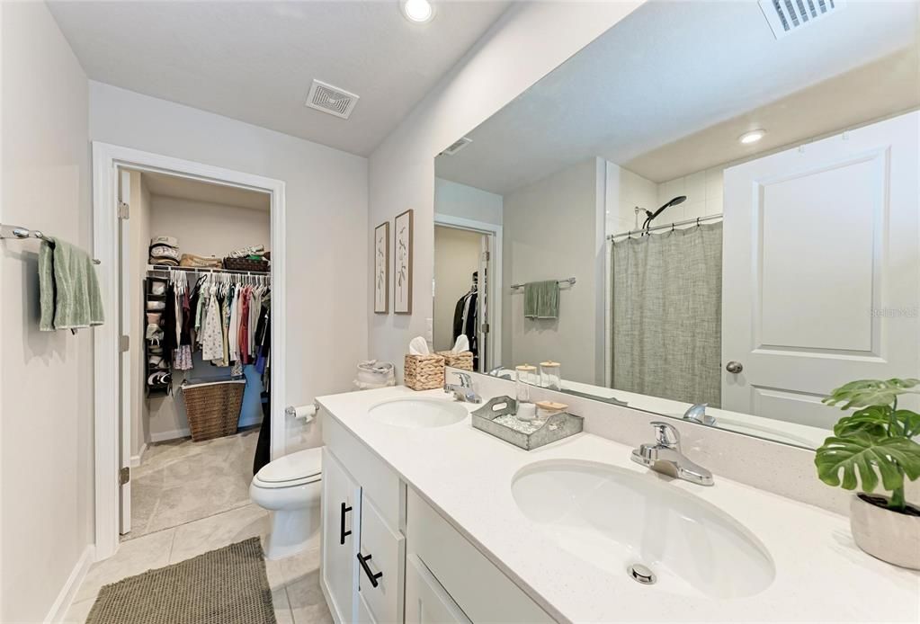 На продажу: $298,500 (3 спален, 2 ванн, 1431 Квадратных фут)