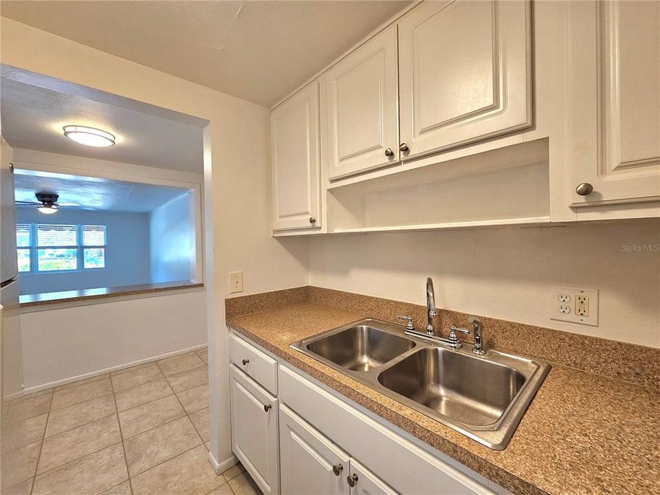 For Sale: $625,000 (6 beds, 0 baths, 2160 Square Feet)