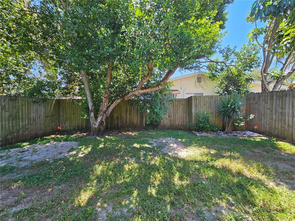 For Sale: $625,000 (6 beds, 0 baths, 2160 Square Feet)